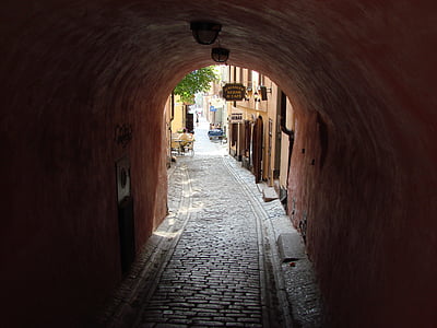 empty red concrete tunnel path thumbnail