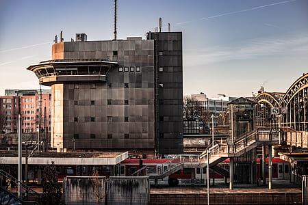 aerial photography of gray concrete building ay daytime thumbnail