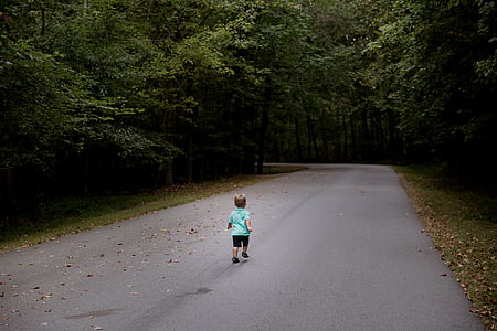 boy running on road thumbnail