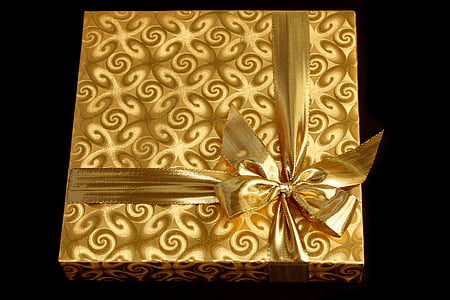 yellow gift box thumbnail