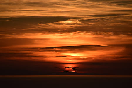 silhouette of horizon during golden hour thumbnail