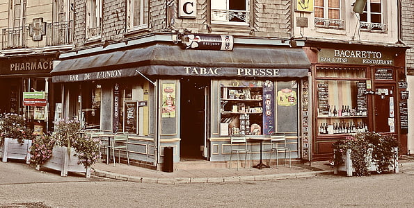 landscape photography of Tabac Presse boutique thumbnail