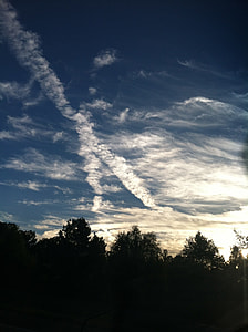 Condensation Trail, Vapor Trail thumbnail
