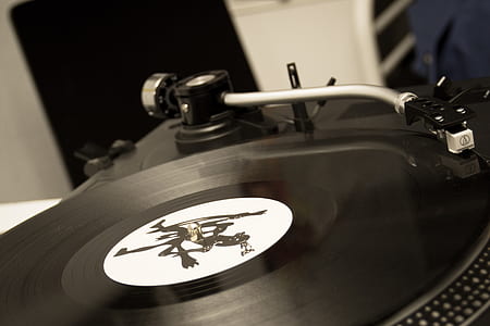 black turntable thumbnail