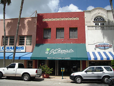 Downtown shops on Clematis Street in West Palm Beach, Florida thumbnail