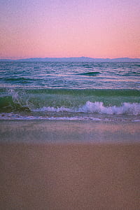 ocean waves hitting on shore thumbnail