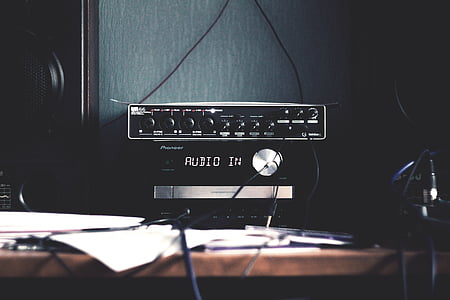 AV receiver on table thumbnail