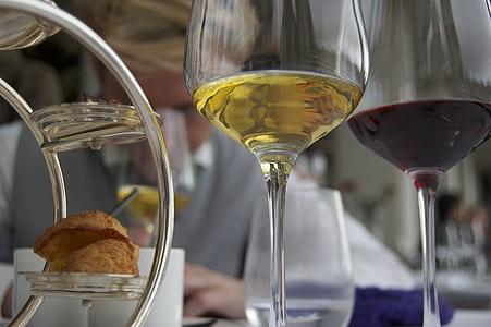 clear wine glasses thumbnail