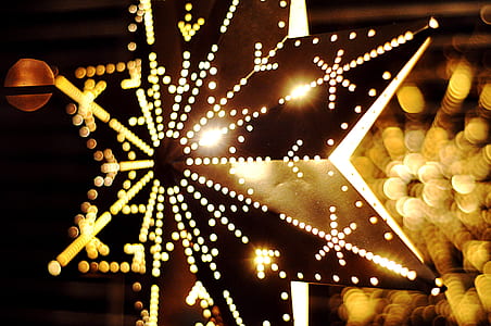 turned-on snowflake light thumbnail
