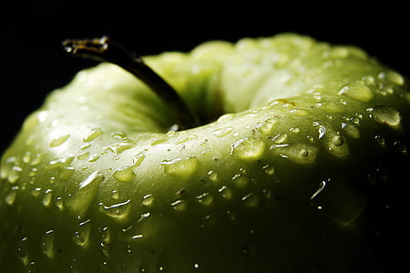 green apple fruit with water droplets thumbnail