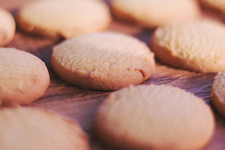 focus photo of cookies thumbnail