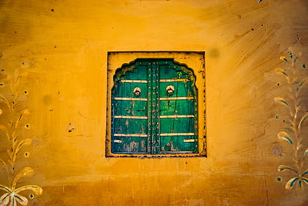 closed wooden window thumbnail