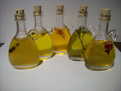photo of five olive oil bottles thumbnail