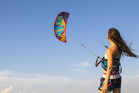 woman doing paragliding thumbnail
