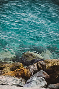 photo of rocky seashore thumbnail