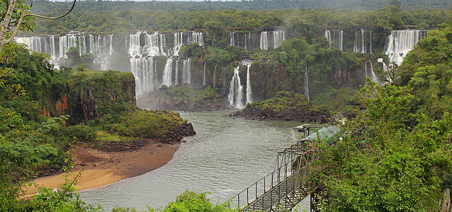 Queen Of Waterfalls, Triple Frontier thumbnail