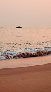 wave touching shore thumbnail