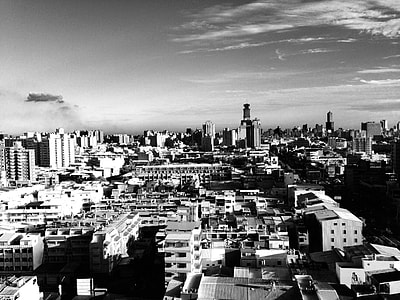 Cityscape view of Kaohsiung, Taiwan thumbnail