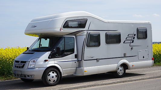 white RV trailer truck thumbnail