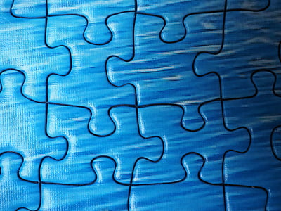 photo of blue jigsaw puzzle thumbnail