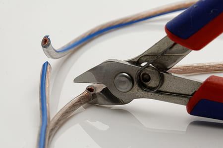 blue and red pliers thumbnail