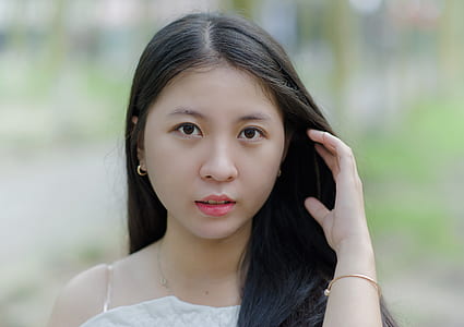 Woman Wearing Gold Bracelet thumbnail