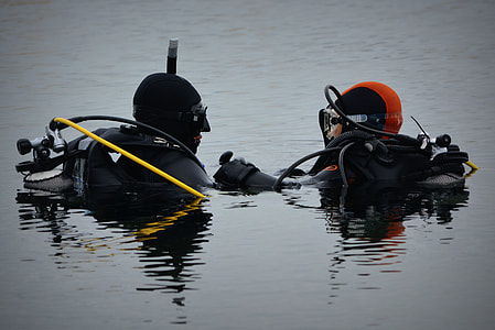 two scuba divers at daytime thumbnail