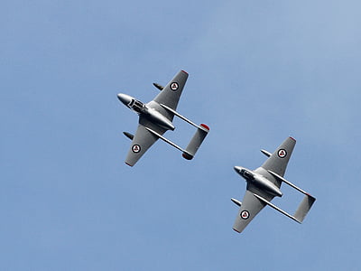 flight of planes thumbnail