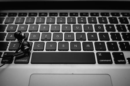 black and gray laptop computer thumbnail