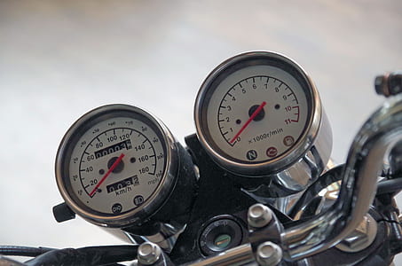 silver motorcycle speedometer thumbnail