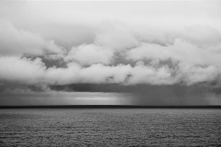 The coming storm thumbnail