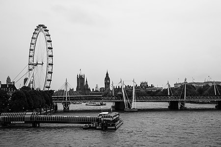 London's Tower Bridge and London Eye thumbnail