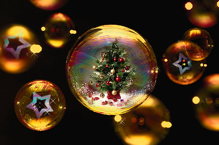 green Christmas tree thumbnail