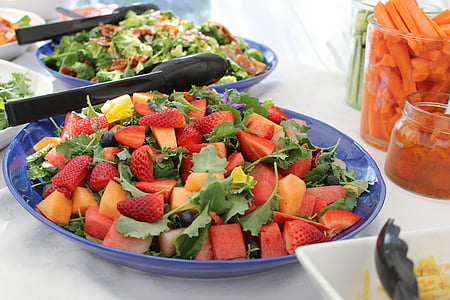 bowl of fruit and vegetable salad thumbnail