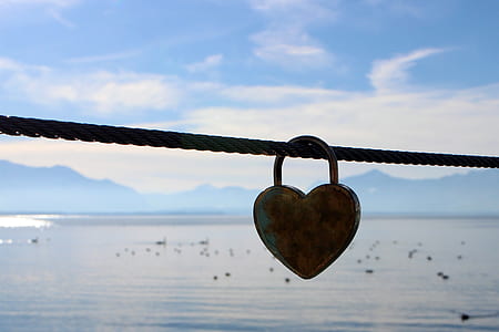 rusted heart shape padlock thumbnail