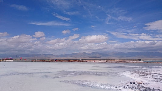 photo of shoreline during daytime thumbnail