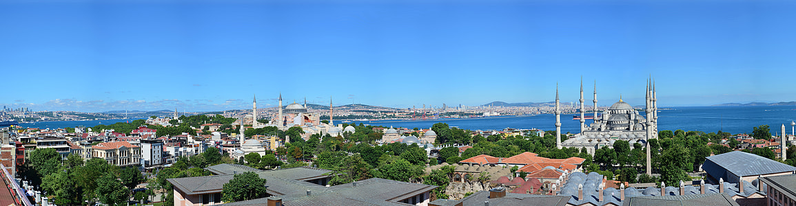 Panoramic View of the Cityscape of Istanbul, Turkey thumbnail