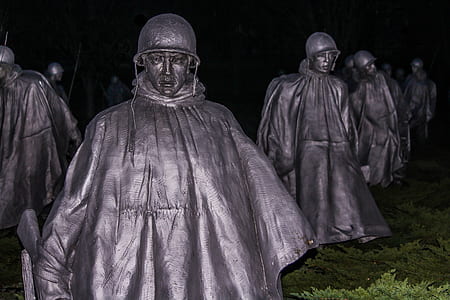 gray soldier statue lot on park thumbnail