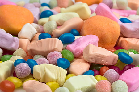 assorted candy lot thumbnail
