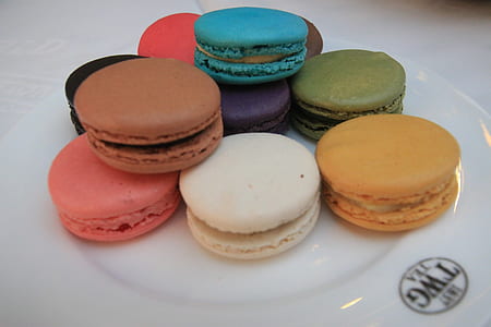 French macaroons thumbnail
