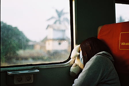 woman wearing gray shirt thumbnail
