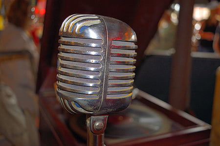 shallow focus photo of gray microphone thumbnail