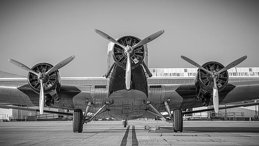 Gray Airplane thumbnail