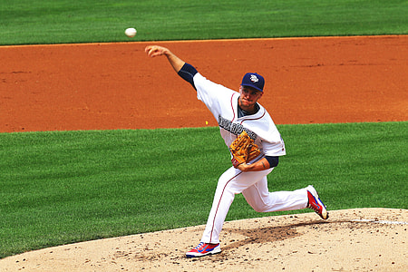 Pitcher at baseball game thumbnail