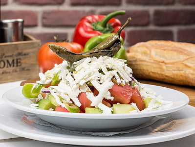 plate of vegetable salad thumbnail