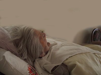 woman on white mattress thumbnail
