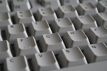 white computer keyboard thumbnail