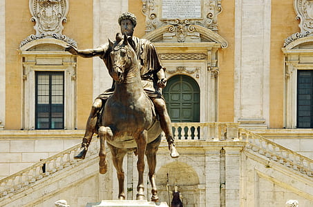 man riding horse statue thumbnail