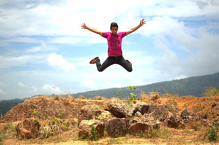 jump shot of man wearing purple shirt thumbnail