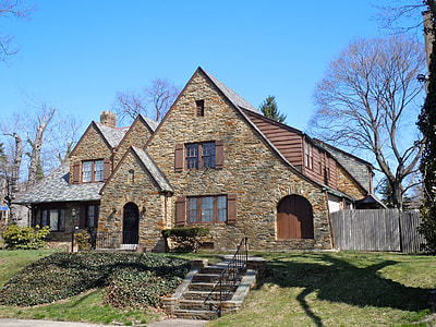 House in Berkelely Square historic district in Trenton, New Jersey thumbnail